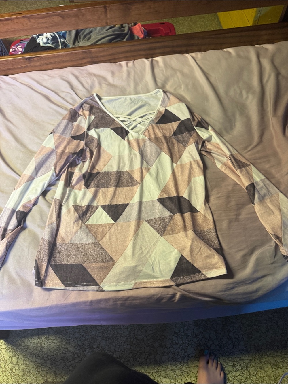 Geometric V-Neck Long Sleeve Tee in Blush and Taupe